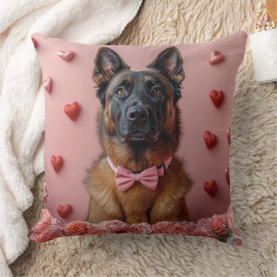 Coussin Malinois belge avec Rose - Saint Valentin