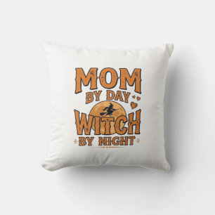 Coussin Maman le jour, sorcière la nuit, conception de che
