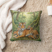 Coussin Maman Tigre Mignon Et Ses Petits Animaux De La Jun (Couverture)