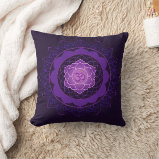 Coussin Mandala du chakra couronne - Sahasrara avec Om 