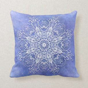 Coussin mandala floral ethnique sur l'arrière - plan