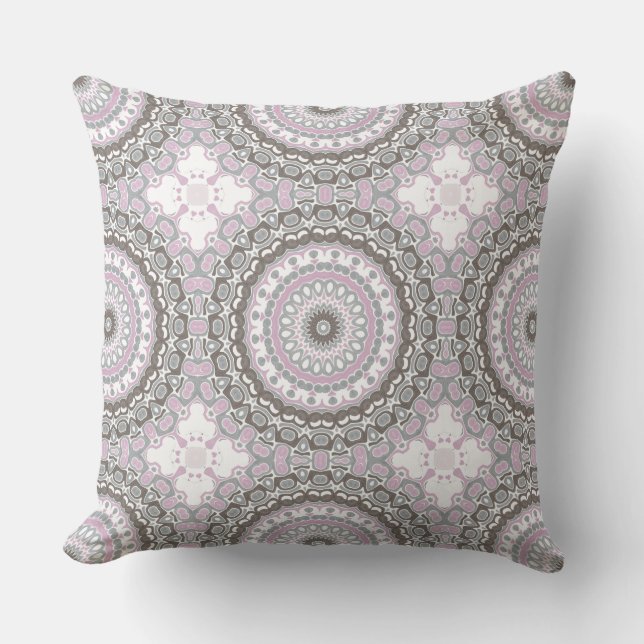 Coussin Mandala gris doux et rose pâle (Recto)