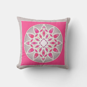 Coussin Mandala motif en rose fushia, blanc et gris