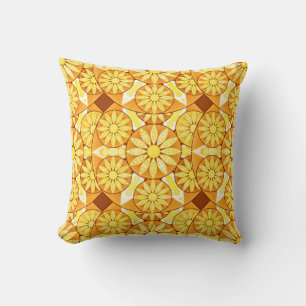 Coussin Mandala motif, jaune, or et brun