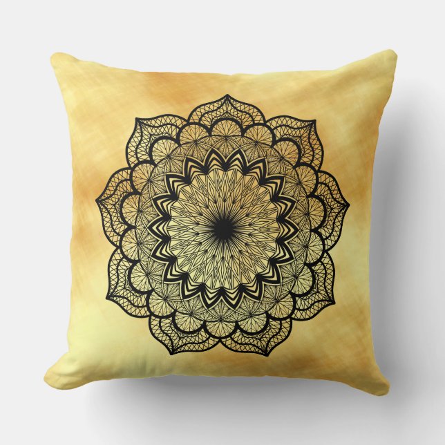 Coussin Mandala noir sur fond or doux (Recto)