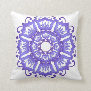 Coussin Mandala. violet floral