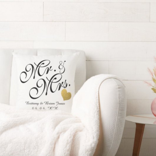 Coussin Mariage Black Script Gold Nom du coeur M et Mme