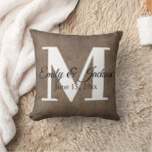Coussin Mariage Nom de Famille Monogramme Lin Brun Rustiqu (Couverture)
