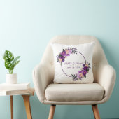 Coussin Mariage violet pourpre floral de guirlande (Chaise)