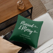 Coussin Marié et Joyeux premier Noël vert nouvellement mar