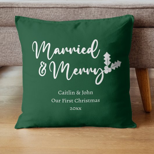 Coussin Marié et Joyeux premier Noël vert nouvellement mar