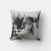 Coussin Marié & Joyeux | Élégant Mariage noir et blanc (Recto)