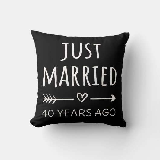 Coussin Mariés depuis 40 ans seulement (Recto)