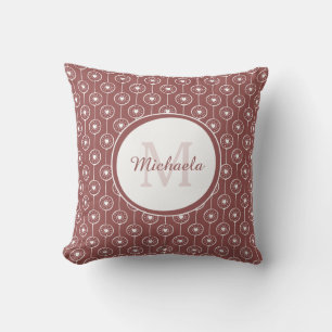 Coussin Marsala Brown Nom monogramme Points de coeur