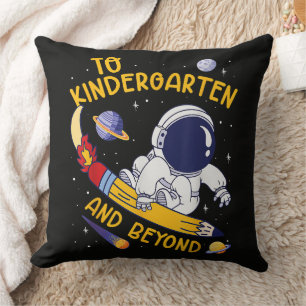 Coussin Maternelle et au-delà Astronaute Rentrée scolaire