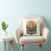 Coussin Meditating Sloth Vintage Relaxed Mind T-Shirt 2 (Chaise)