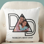 Coussin Meilleure Fête des pères photo personnalisée pour<br><div class="desc">Le meilleur Coussin photo papa de ce monde est décoré avec le mot DAD dans la typographie noire stylisée. Facilement personnalisable avec votre photo. Fait un cadeau de Fête des pères parfait.</div>