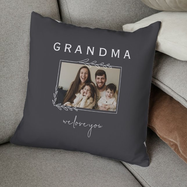 Coussin Mémé nous t'aimons Fleur photo rustique (Grandma We Love You Rustic Floral Photo Throw Pillow
)