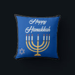 COUSSIN MENORAH HAPPY HANOUKKA CARD<br><div class="desc">Magnifique Carte Hanoukka Personnalisée Avec Menorah Et Happy Hanoukka Greeting Sur Couverture Avec Message Hanoukka Personnalisé À L'Intérieur.</div>