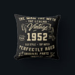Coussin Mens Man Myth Legend 1952 70th Birthday Tee For 70<br><div class="desc">Hommes Mythe Légende 1952 70ème anniversaire Tee Pour 70 Ans</div>