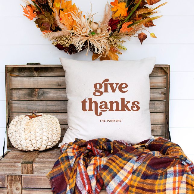 Coussin Merci. | Boho Retro Blanc et Terracotta (A retro and boho Thanksgiving pillow in terracotta and white)