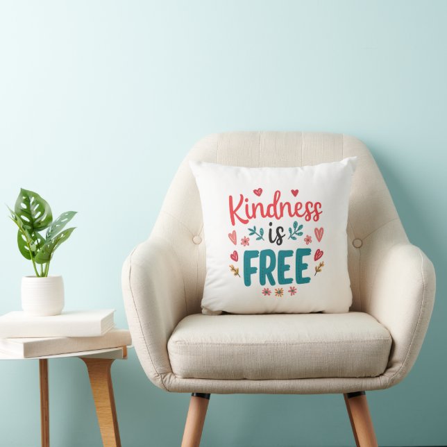 Coussin Message positif "Soyez gentil" avec des cœurs (Chaise)