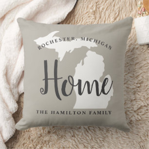 Coussin Michigan Accueil Gris Script Famille Monogramme