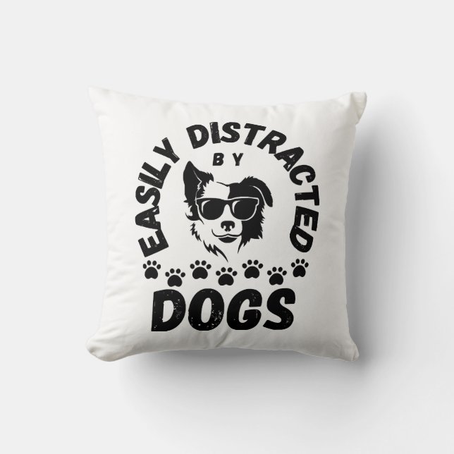 Coussin Mignon facilement distrait par les chiens amateurs (Recto)