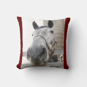 Coussin Mignonne Gros plan d'un cheval