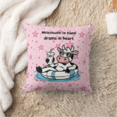 Coussin Milkshake in Hand, Drama in Heart | Cool Cow Decor (Couverture)