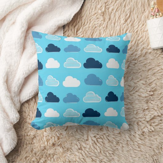 Coussin Minimal Clouds Pattern – Blue Sky Vibes (Couverture)