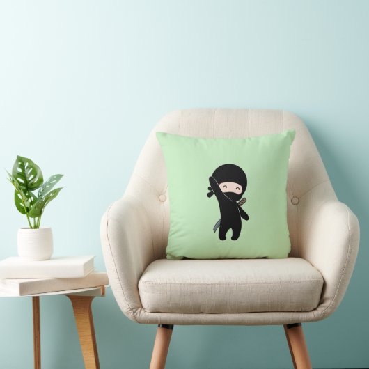 Coussin Minuscule Ninja heureux sur vert (Chaise)