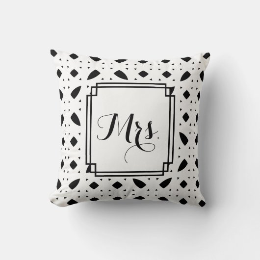 Coussin "Mme" modelée par B&W épousant le carreau (Recto)