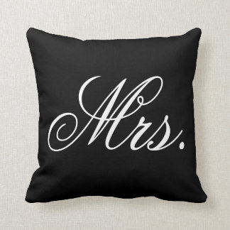 Coussin Mme Newlywed Elegant Wedding Pillow