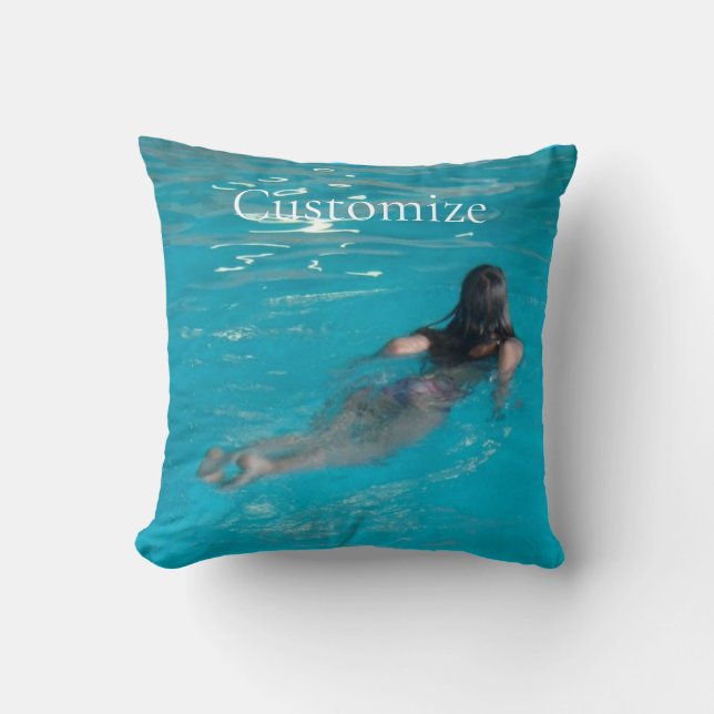 Coussin Modèle féminin natation Thunder_Cove (Recto)