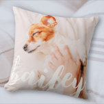 Coussin Moderne Jouer Simple Élégant Chic Photo Pet<br><div class="desc">Ce design simple et classique est composé de typographie serif et d'ajouter une photo personnalisée de votre animal de compagnie.</div>