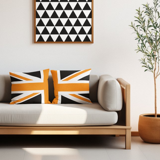 Coussin Moitié Union Jack noir et orange (Black and Orange Union Jack Half Throw Pillow)