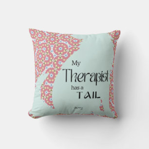 Coussin MON THÉRAPEUTE A UNE QUEUE pastel rose bleu floral
