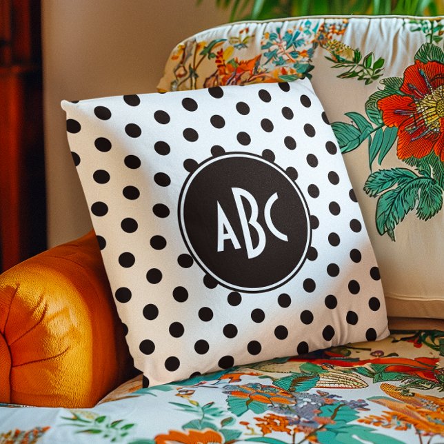 Coussin Monogramme à pois blanc et noir (White and Black Polka Dot Monogram Throw Pillow)