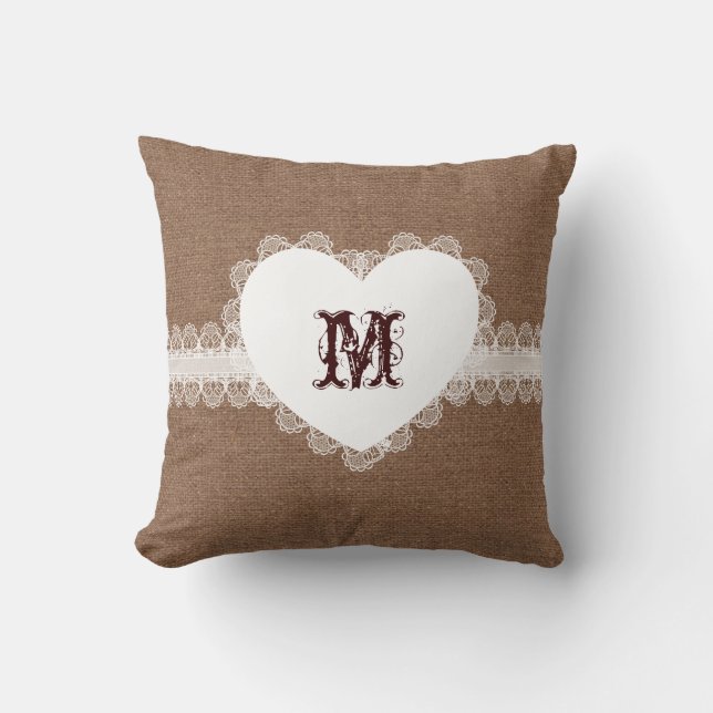 Coussin Monogramme blanc de coeur de dentelle sur la toile (Recto)