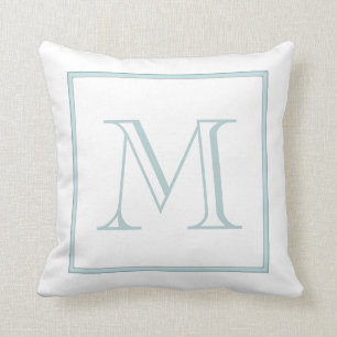 Coussin Monogramme bleu bébé blanc