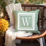 Coussin Monogramme Carré classique vert et blanc Sage<br><div class="desc">Concevez votre propre oreiller à projeter sur mesure dans n'importe quelle combinaison de couleurs pour parfaitement coordonner avec votre décor maison dans n'importe quel espace! Utilisez les outils de conception pour modifier la couleur arrière - plan et la couleur de bordure carré, ou ajoutez votre propre texte pour inclure un...</div>