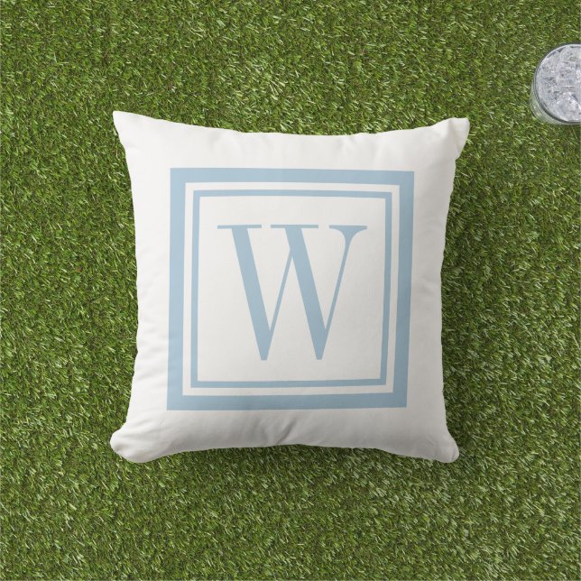 Coussin Monogramme Classique Carré Bleu Ciel et Blanc (Herbe)