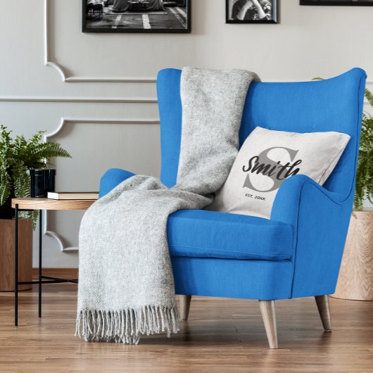 Coussin Monogramme de famille personnalisé gris et noir