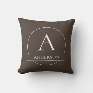 Coussin Monogramme de nom de famille initial simple marron