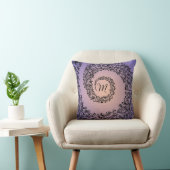 Coussin Monogramme de pêche et de damas violet (Chaise)