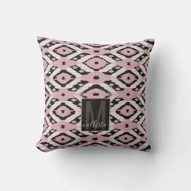 Coussin Monogramme d'ikat noir rose vierge de Bohême moder (Recto)