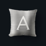 Coussin Monogramme en argent brossé de luxe Nom initial<br><div class="desc">Huile d'argent de luxe brossé Monogramme de métal brossé Nom et Coussin initial. Le coussin fait le cadeau parfait pour quelqu'un qui décorait sa chambre en argent.</div>