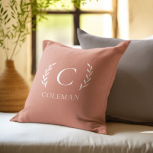 Coussin Monogramme en terre cuite rustique initial à l'int