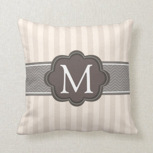 Coussin Monogramme fait sur commande Brown de rayures